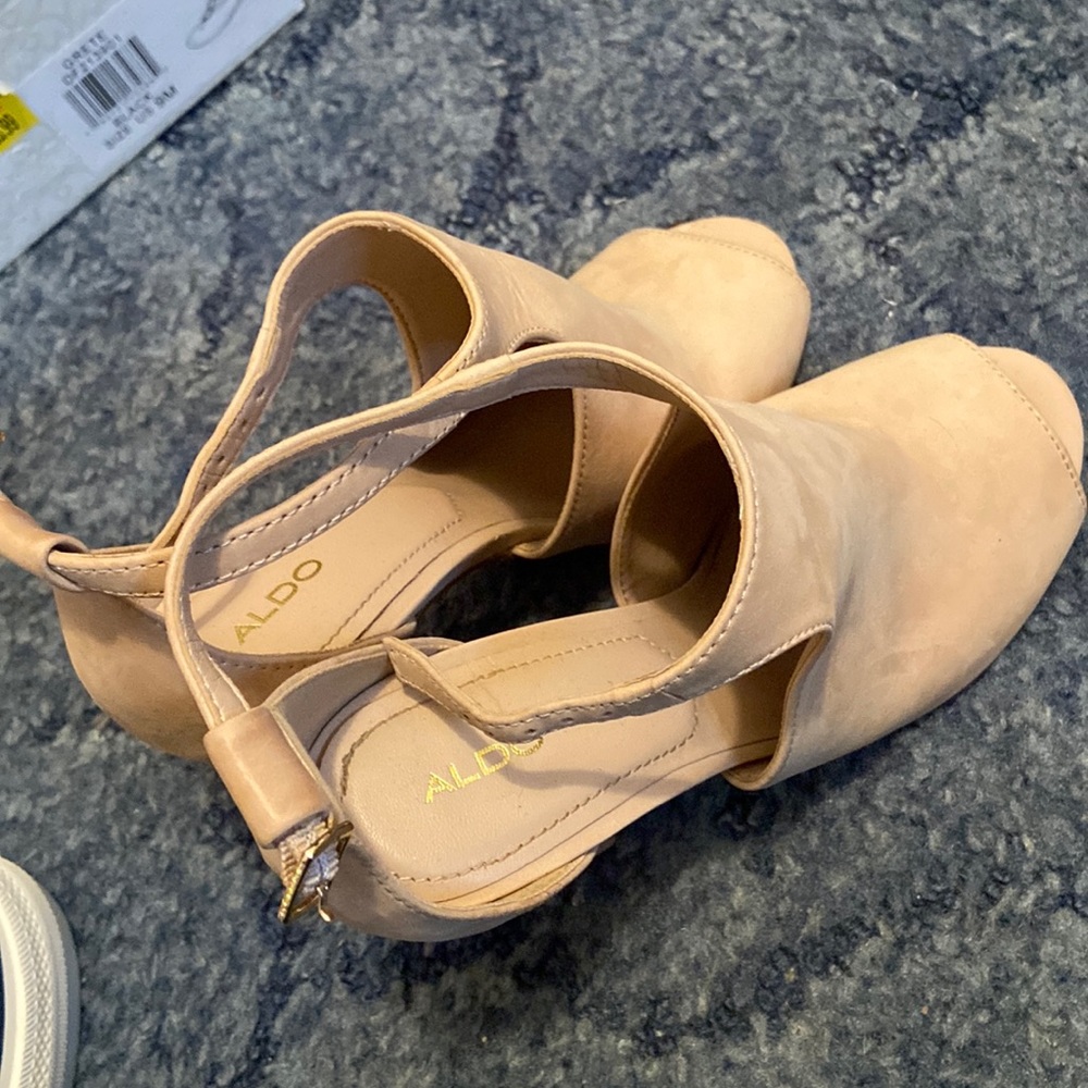 Nude/Pink Aldo Heels